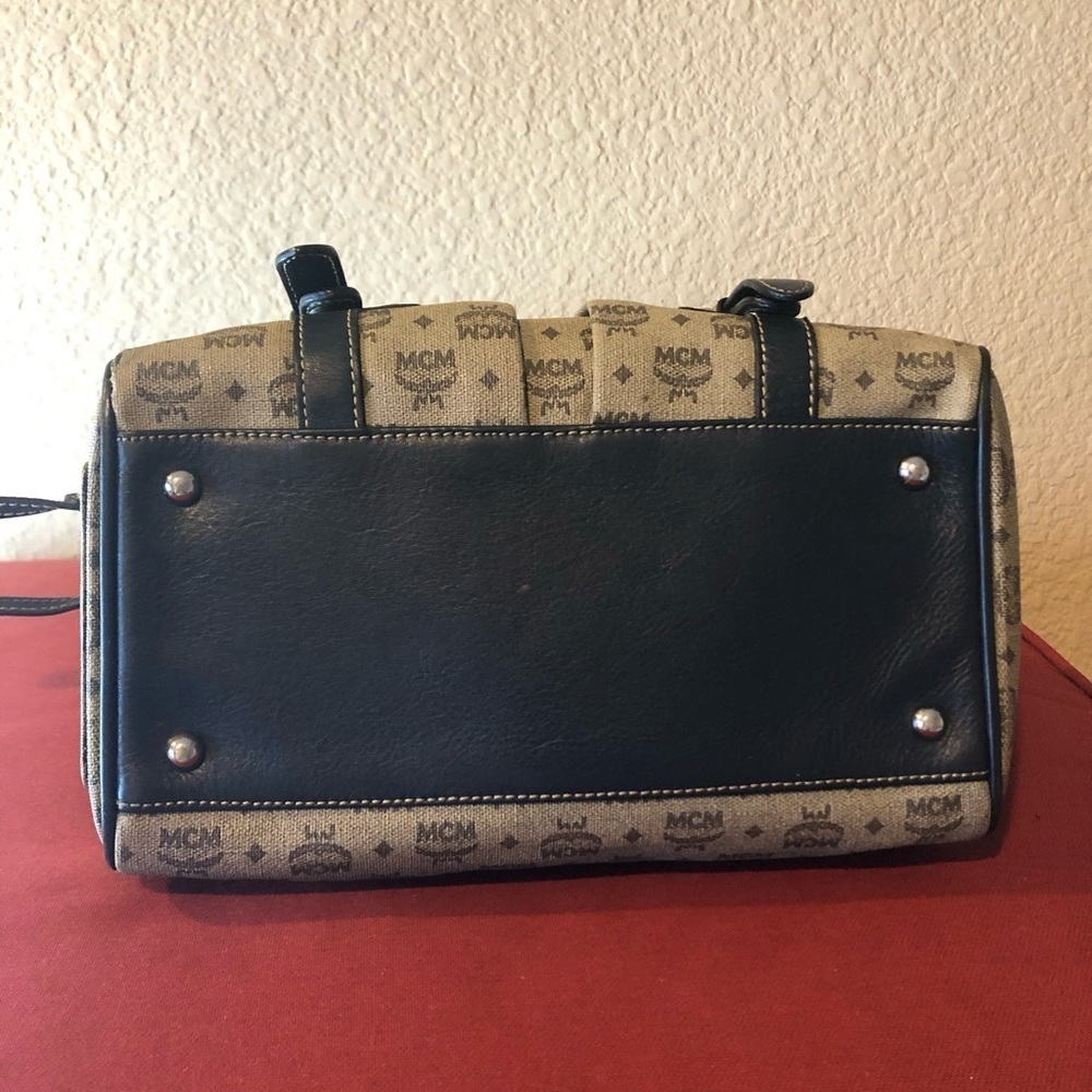 MCM Handbag - Picture 6 of 13